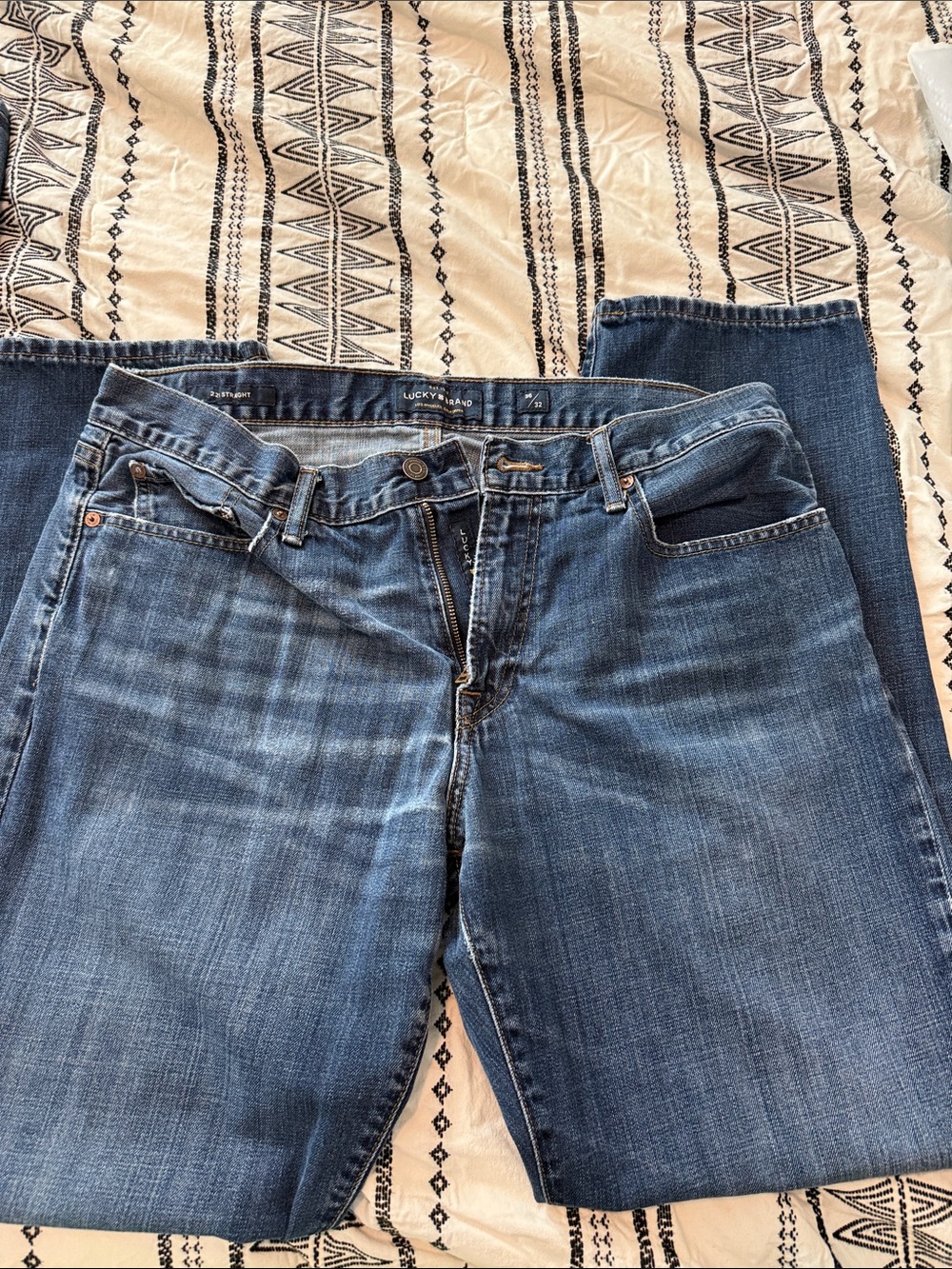 Lucky Brand Men’S Medium Blue 221 Straight Leg Jeans